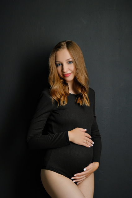 Фотосессия для беременных «В ожидании чуда» - заказать профессиональную фотосъемку от сети фотостудий Fashion Box в Санкт-Петербурге – фото № 41