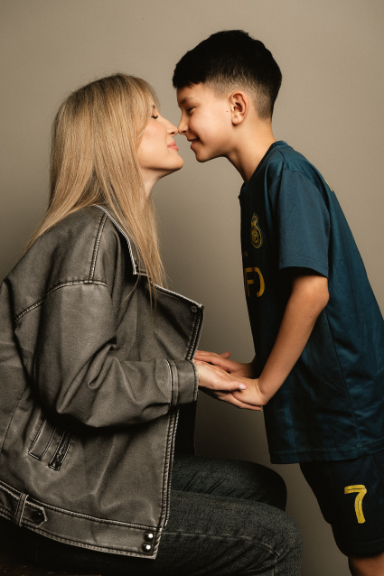 Семейная фотосессия в студии по выгодной цене от сети фотостудий Fashion Box в Санкт-Петербурге – фото № 10