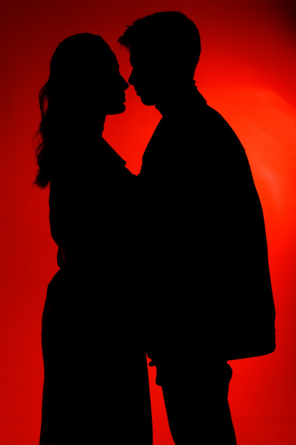 Заказать фотосессию Love Story для пары в студии от сети фотостудий Fashion Box в Санкт-Петербурге – фото № 9