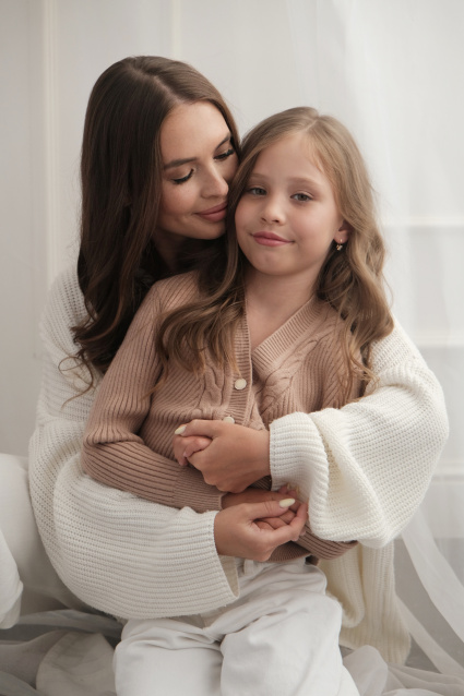 Семейная фотосессия в студии по выгодной цене от сети фотостудий Fashion Box в Санкт-Петербурге – фото № 3