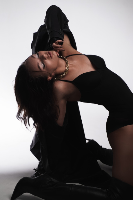 Фотосессия в стиле «Ню» - заказать съемку у профессионального фотографа сети фотостудий Fashion Box в Санкт-Петербурге – фото № 10