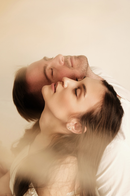 Заказать фотосессию Love Story для пары в студии от сети фотостудий Fashion Box в Санкт-Петербурге – фото № 2