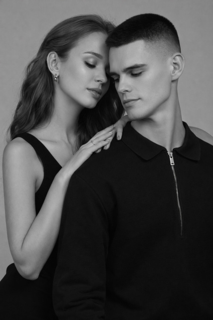 Заказать фотосессию Love Story для пары в студии от сети фотостудий Fashion Box в Санкт-Петербурге – фото № 8