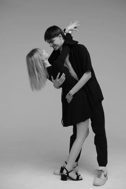 Заказать фотосессию Love Story для пары в студии от сети фотостудий Fashion Box в Санкт-Петербурге – фото № 18