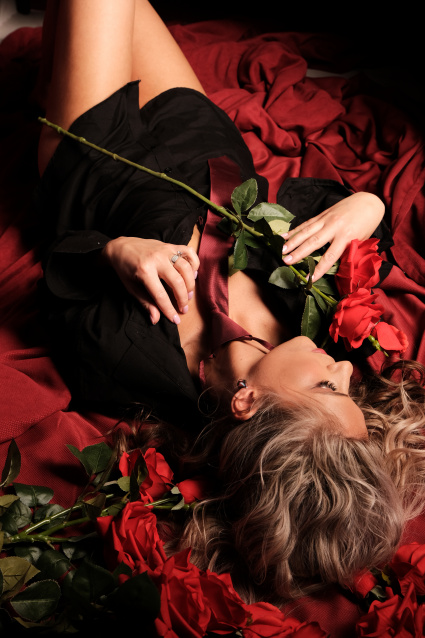 Фотосессия в стиле «Ню» - заказать съемку у профессионального фотографа сети фотостудий Fashion Box в Санкт-Петербурге – фото № 9